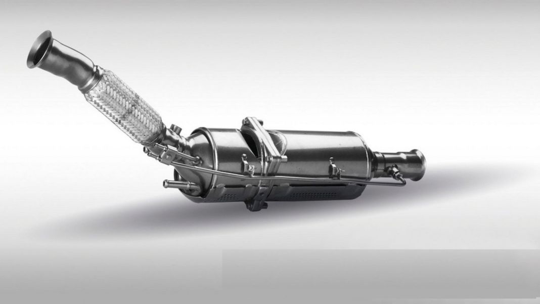 Esta es la función del catalizador de tu coche 1 Motor16 FUNCIONAMIENTO Y COMPOSICIÓN