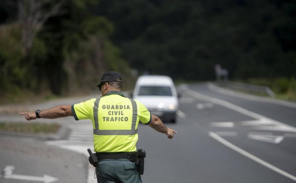 DGT y Guardia Civil estrenan 60 nuevas furgonetas camufladas: Así las puedes identificar 135 Motor16 PGC