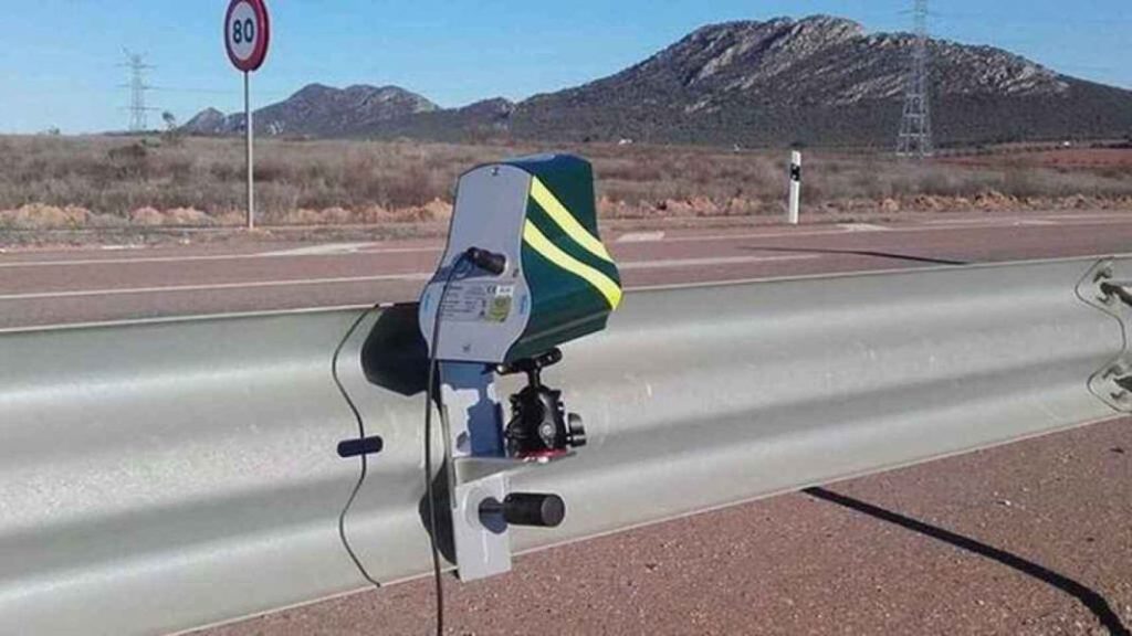 El secreto mejor guardado de la DGT ha salido a la luz por los operarios del mantenimiento de carreteras 92 Motor16 carreteras