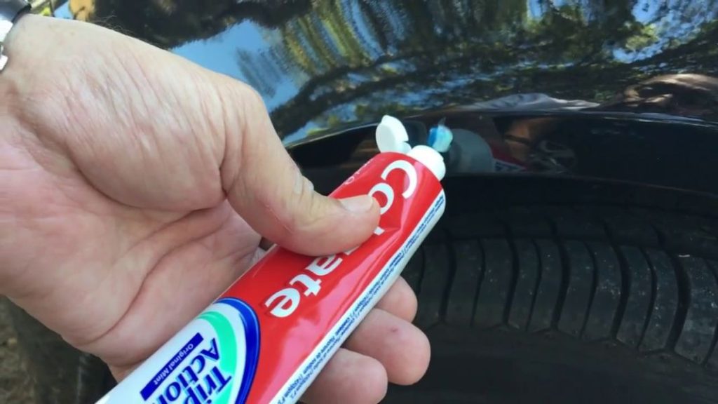 Descubre cómo eliminar los rayones de tu coche y moto con productos caseros 2 Motor16 maxresdefault Motor16