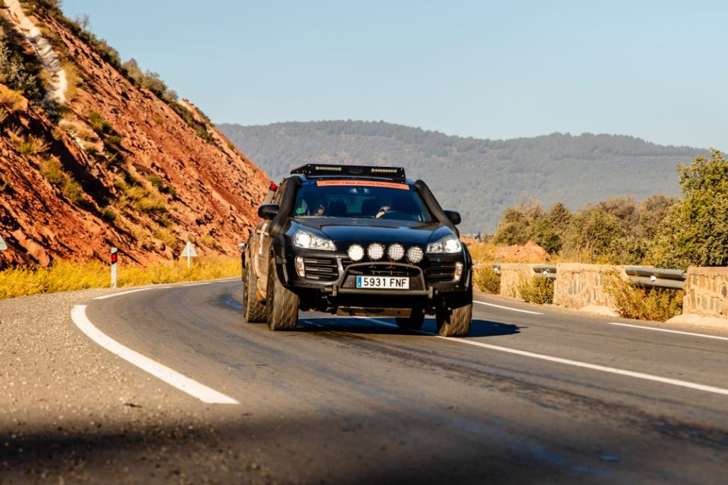 porsche cayenne i raid marruecos 2023 bymywheels 17 Motor16
