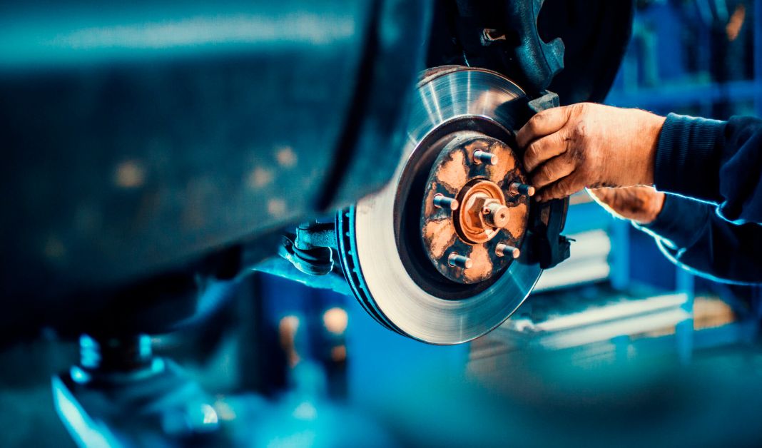 ¿Qué es el sistema ABS y cómo funciona? 3 Motor16 INTERACCIÓN DEL ABS CON LA CONDUCCIÓN AUTÓNOMA