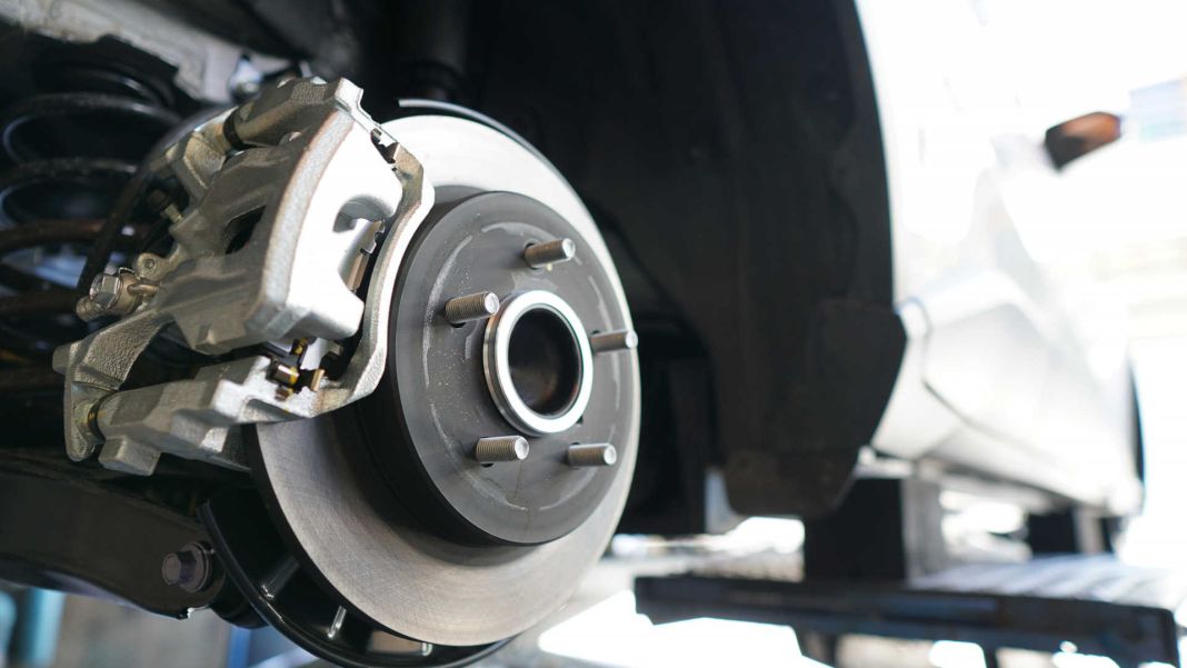 ¿Qué es el sistema ABS y cómo funciona? 2 Motor16 CONSECUENCIAS Y RECOMENDACIONES