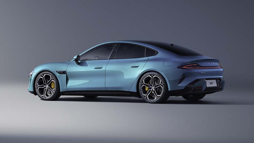 El Xiaomi SU7 aún tardará en llegar a Europa: China y el Tesla Model 3 tienen la culpa 1 Motor16 2025 Xiaomi SU7. Imagen estudio.