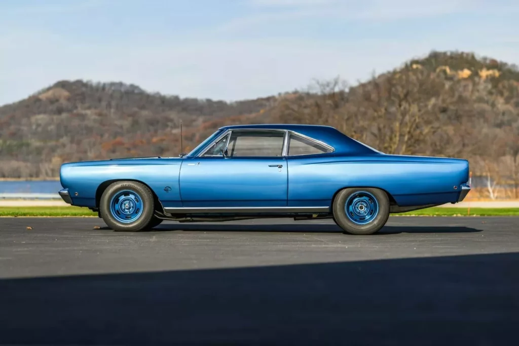 1968 Plymouth Road Runner Hellephant 12 Motor16