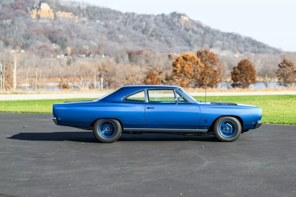 1968 Plymouth Road Runner Hellephant 8 Motor16