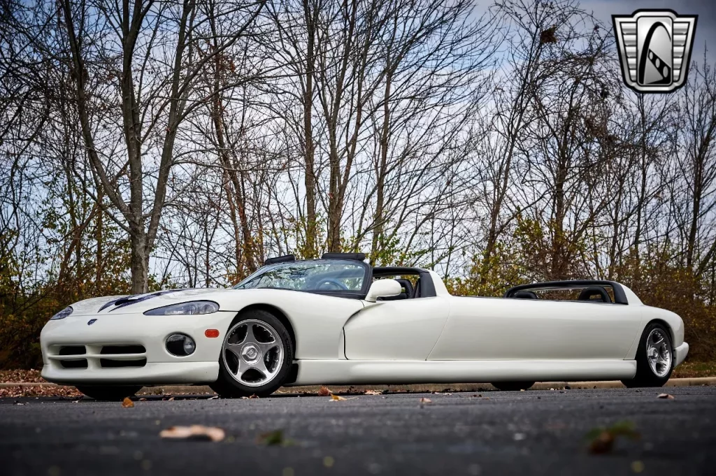 1996 Dodge Viper Limusina 3 Motor16