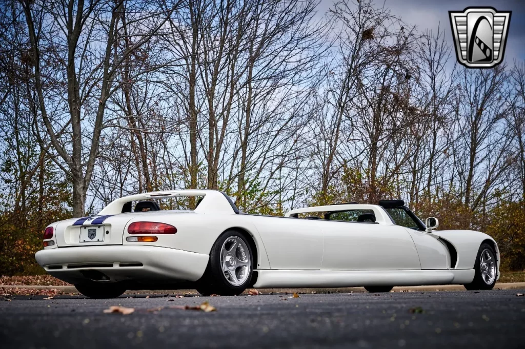 1996 Dodge Viper Limusina 9 Motor16