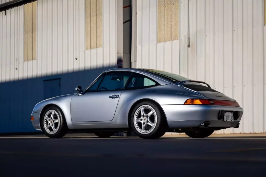 1996 Porsche 911 Carrera Targa Seinfeld. Imagen portada.