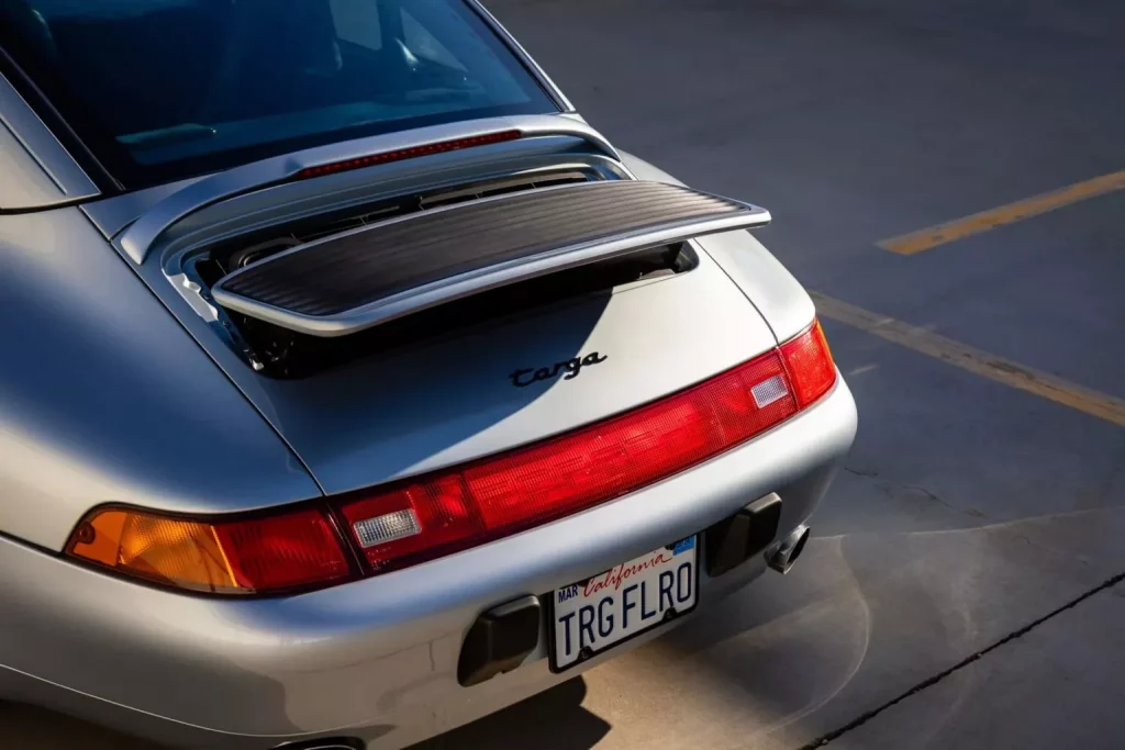 1996 porsche 911 Targa 993 Seinfeld 19 Motor16