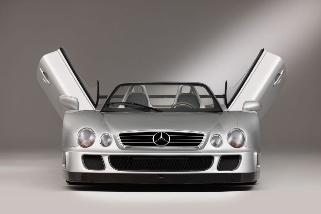 Estos son los 10 coches más caros subastados en 2023 2 Motor16 2002 Mercedes Benz CLK GTR Roadster1423800 Motor16