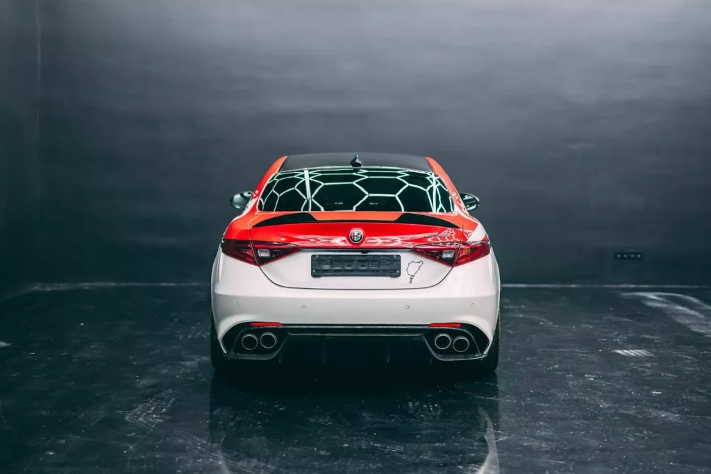 2019 Alfa Romeo Giulia Quadrifoglio Sothebys 5 Motor16