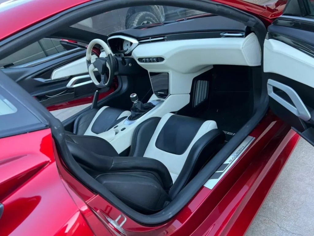 Saleen S1: El único prototipo funcional ha sido subastado en eBay 2 Motor16 2019 Saleen S1 Prototipo eBay. Imagen interior.