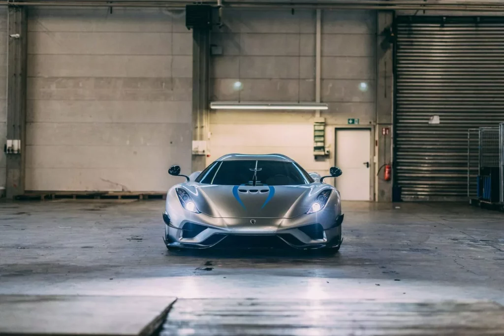 2021 Koenigsegg Regera RM Sotheby's. Imagen delantera.