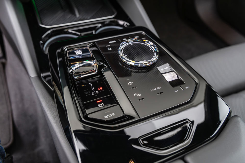 Probamos el BMW 520d: Hasta el infinito... Y más allá 23 Motor16 2024 BMW 520d Prueba 17 Motor16