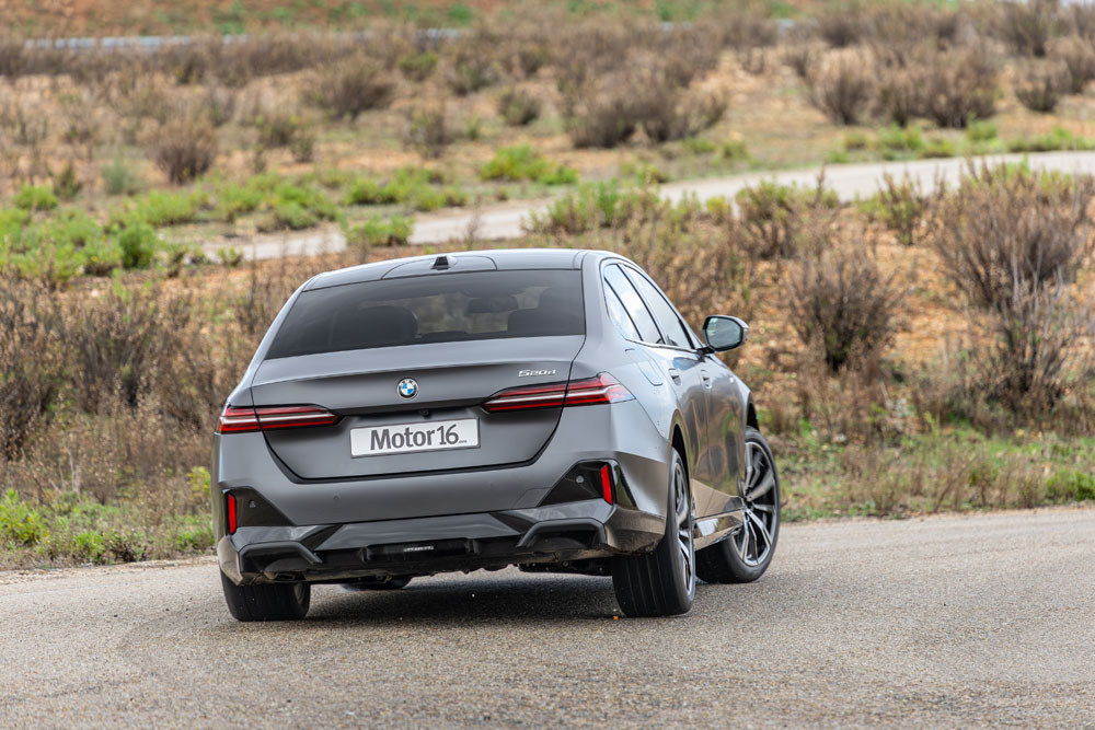 Probamos el BMW 520d: Hasta el infinito... Y más allá 10 Motor16 2024 BMW 520d Prueba 9 Motor16