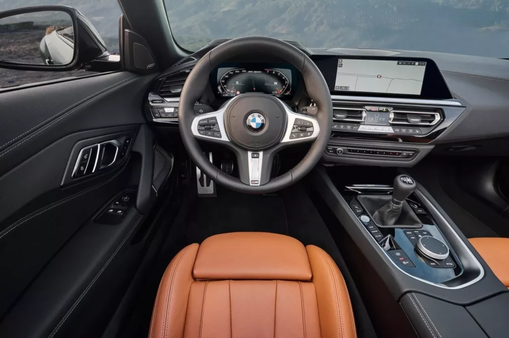 2024 BMW Z4 M40i Manual 12 Motor16