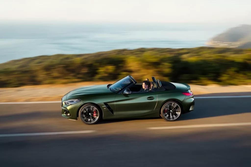 El cambio manual llega al BMW Z4 M40i. Solo para entusiastas 3 Motor16 2024 BMW Z4 M40i Pure Impulse. Imagen movimiento.