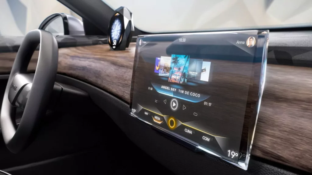 Continental y Swarovski crean el display de tu futuro coche 2 Motor16 2024 Continental Swarovski display. Imagen portada.