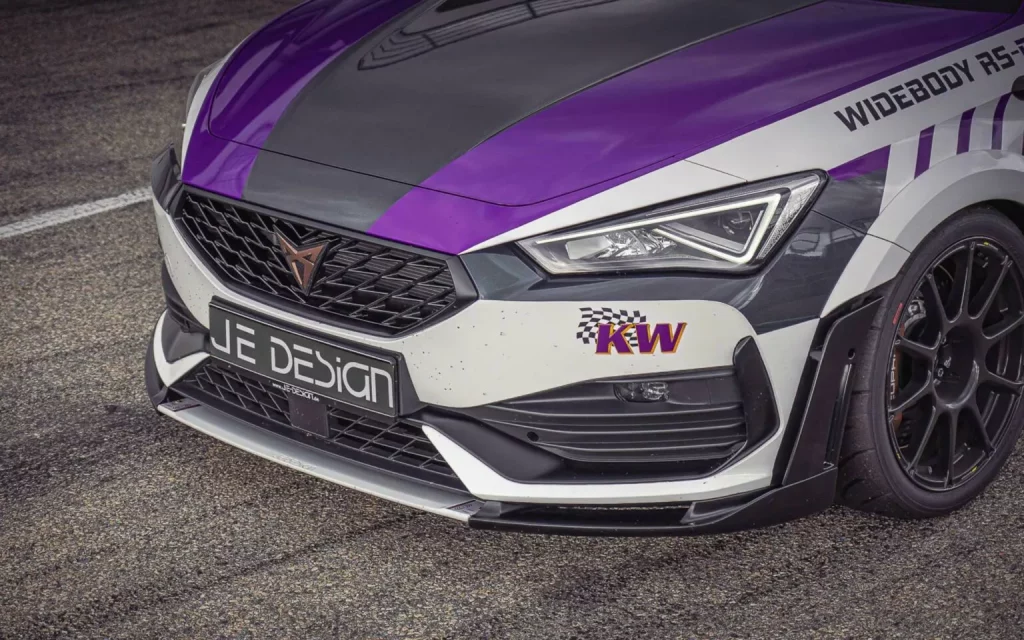 El Cupra León de JE Design parece un auténtico bólido para circuitos