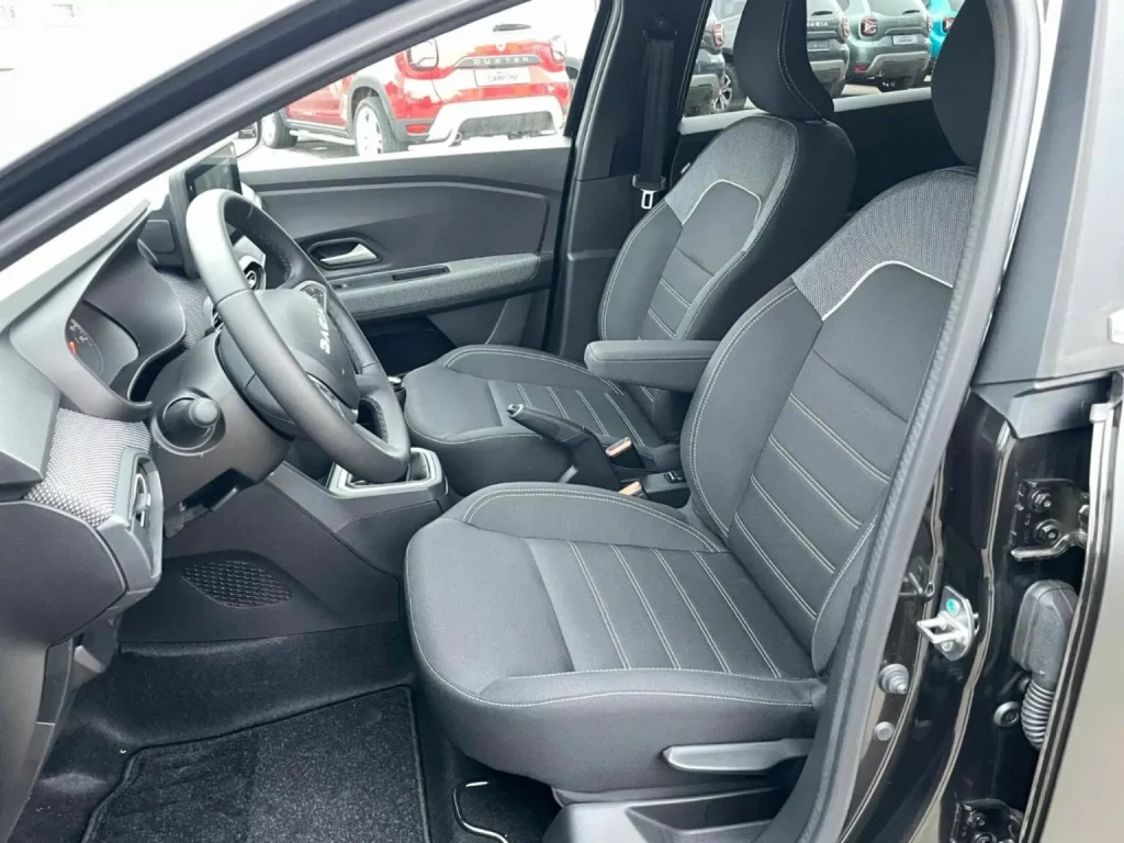 El Dacia Jogger gana puntos en deportividad y funcionalidad 18 Motor16 2024 Dacia Jogger Carpoint Edition 14 Motor16