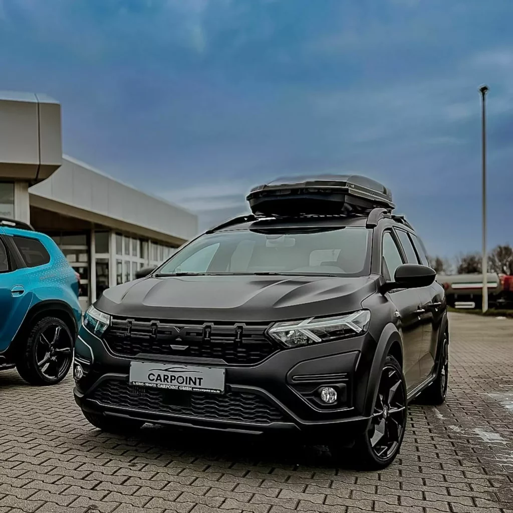 El Dacia Jogger gana puntos en deportividad y funcionalidad 1 Motor16 2024 Dacia Jogger Carpoint Edition. Imagen delantera.