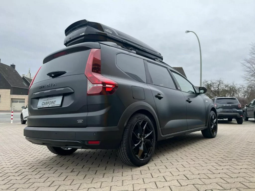 El Dacia Jogger gana puntos en deportividad y funcionalidad 13 Motor16 2024 Dacia Jogger Carpoint Edition 9 Motor16