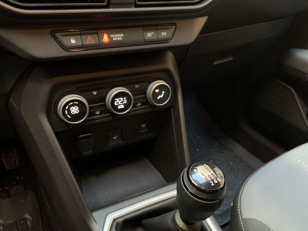 Dacia Jogger ECO-G Extreme: Probamos la opción perfecta para familias con economía de guerra 15 Motor16 2024 Dacia Jogger Prueba interior 5 Motor16