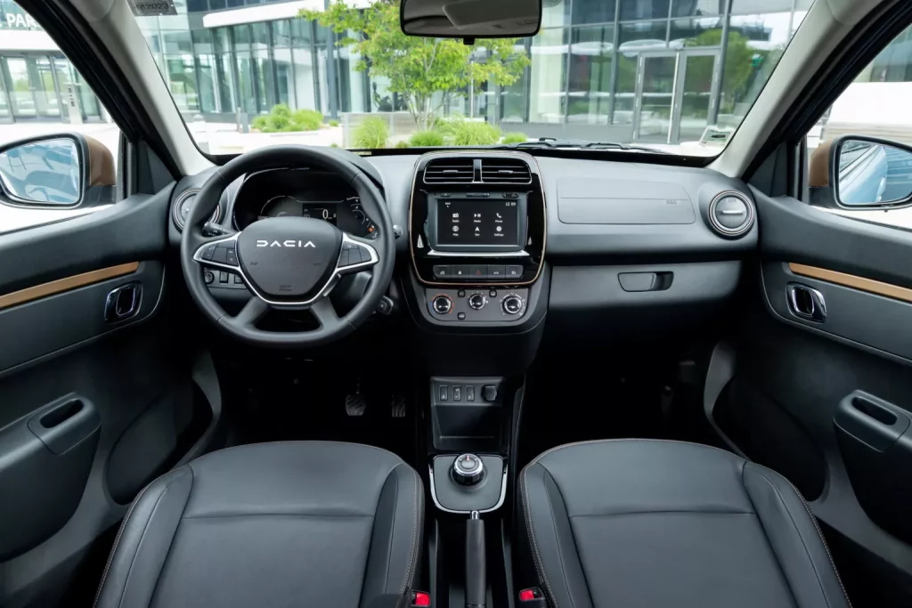 2024 Dacia Spring Extreme. Imagen interior.
