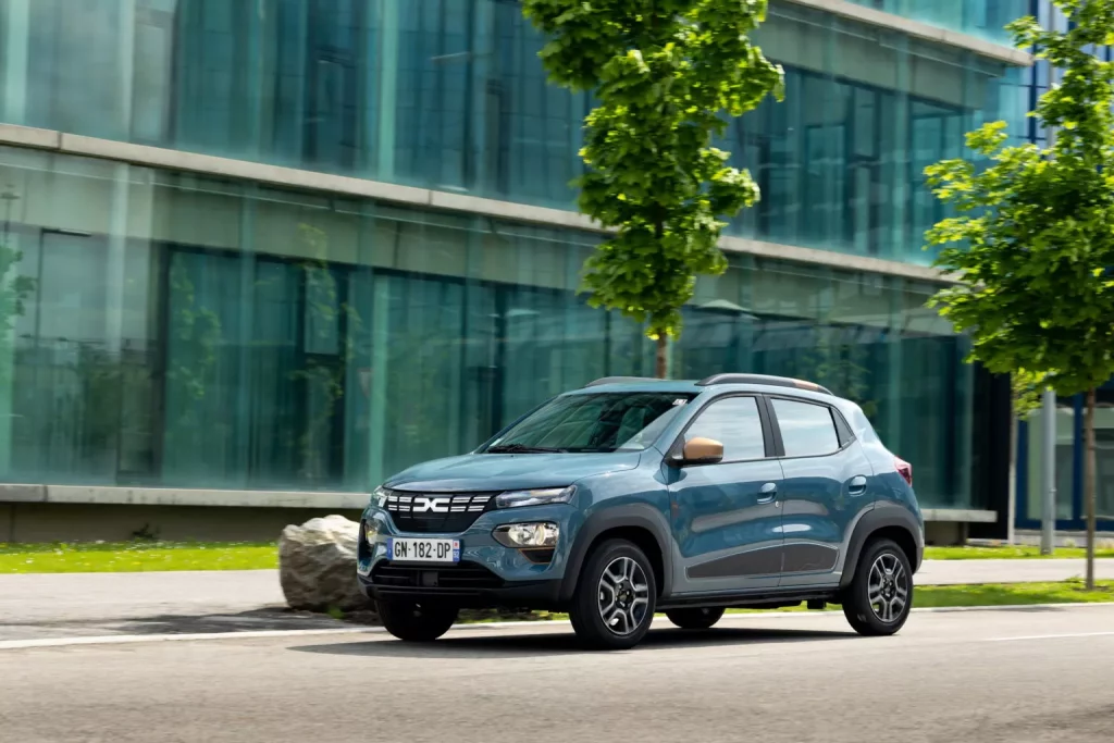 Empieza la guerra de los coches eléctricos 'baratos' 3 Motor16 2024 Dacia Spring EV 3 Motor16