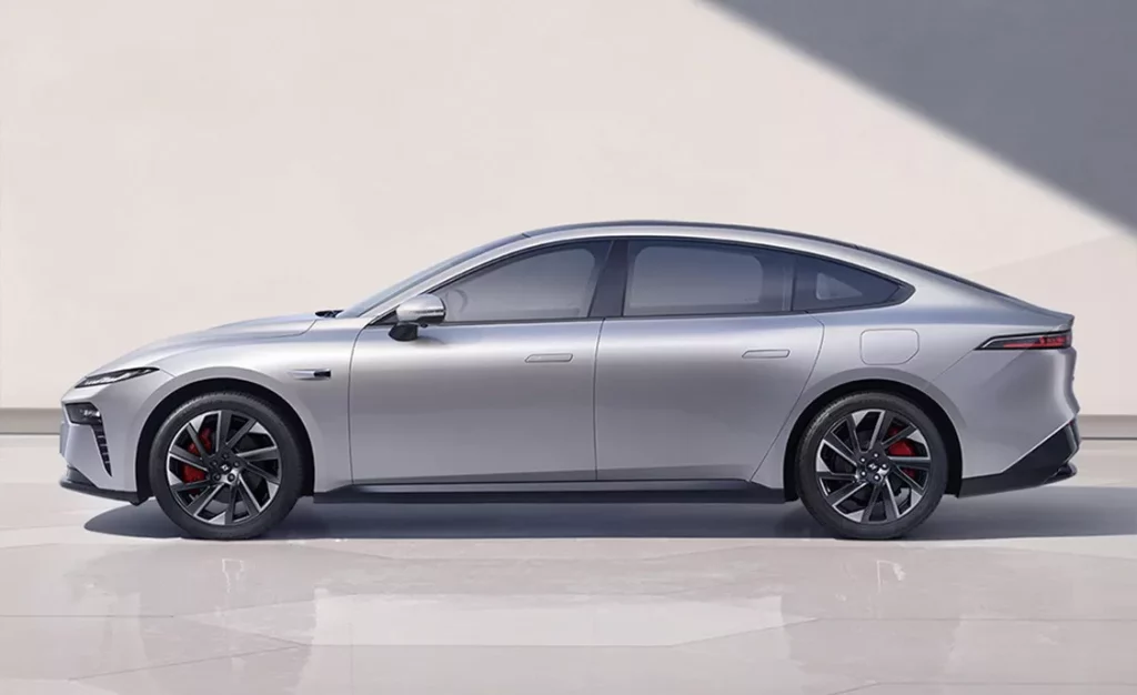 Dongfeng eπ 007. Un interesante eléctrico a mitad de precio de Model 3 31 Motor16 2024 Dongfeng Ep 007 27 Motor16