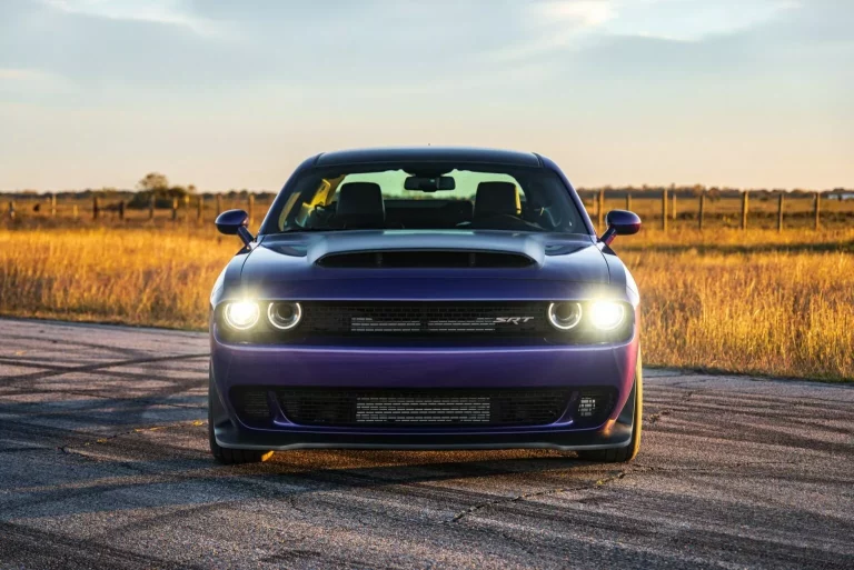 El Dodge Challenger SRT Demon 170 de Hennessey mira de reojo al Bugatti Tourbillon