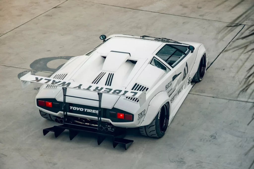 El Lamborghini Countach más trasgresor lo firma Liberty Walk 11 Motor16 2024 Liberty Walk Lamborghini Countach 10 Motor16