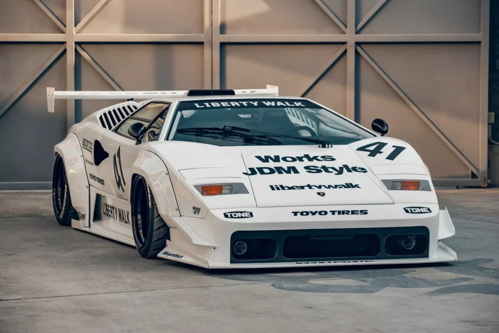 El Lamborghini Countach más trasgresor lo firma Liberty Walk 3 Motor16 2024 Liberty Walk Lamborghini Countach 2 Motor16