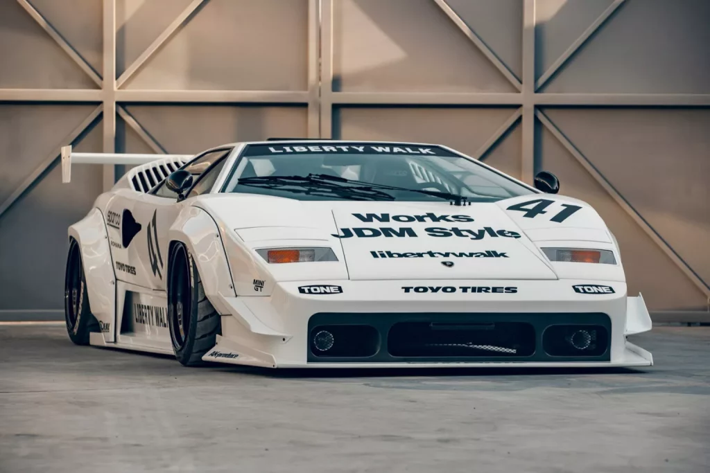 El Lamborghini Countach más trasgresor lo firma Liberty Walk 4 Motor16 2024 Liberty Walk Lamborghini Countach 3 Motor16