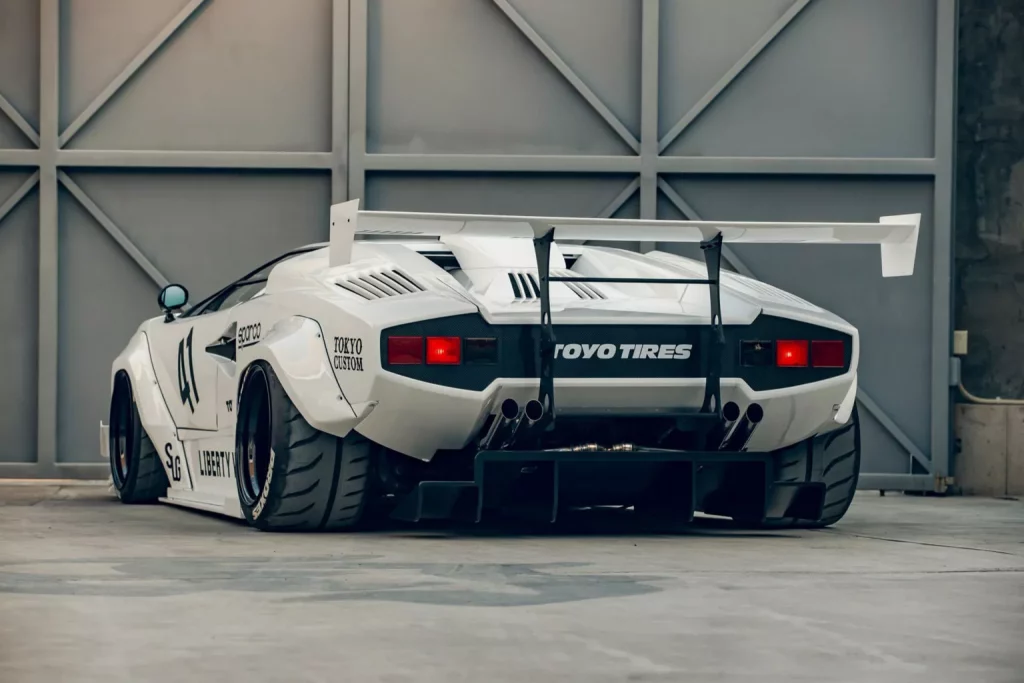 El Lamborghini Countach más trasgresor lo firma Liberty Walk 9 Motor16 2024 Liberty Walk Lamborghini Countach 8 Motor16