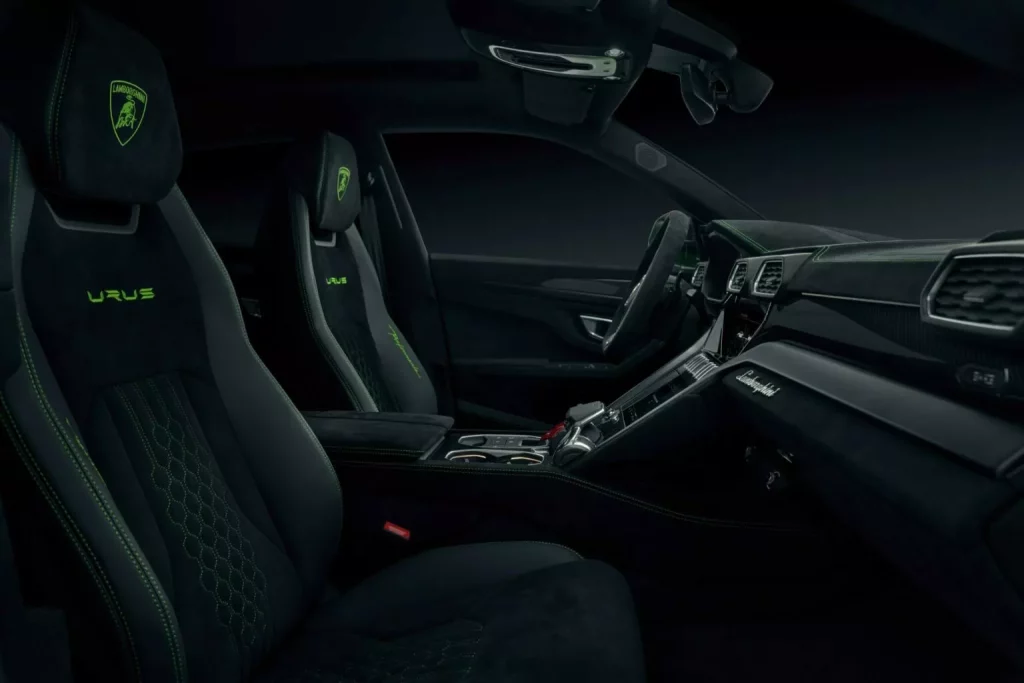 Esteso: Así se llaman los Lamborghini Urus firmados por Novitec 3 Motor16 2024 Lamborghini Urus Novitec Esteso. Imagen interior.