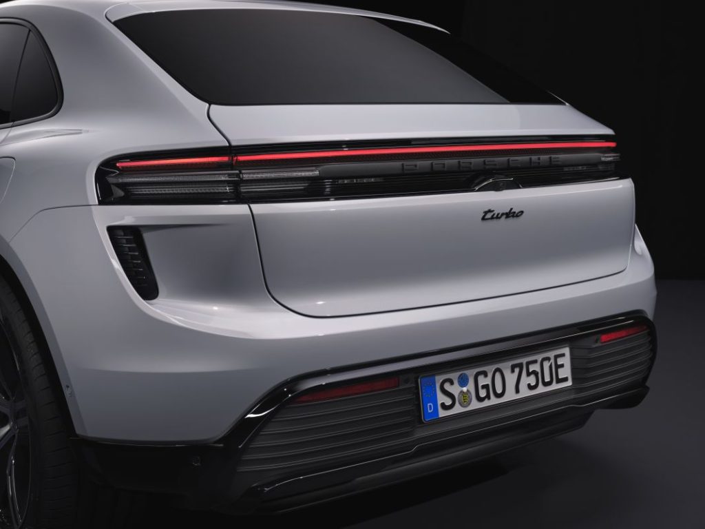 2024 Porsche Macan electrico 28 Motor16