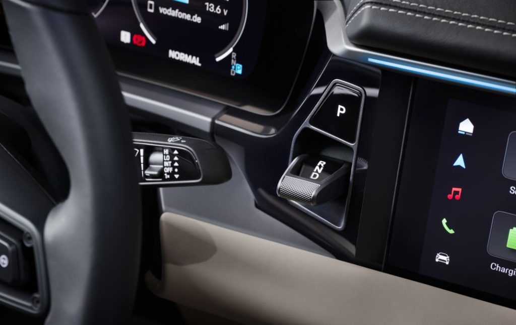 2024 Porsche Macan electrico 38 Motor16