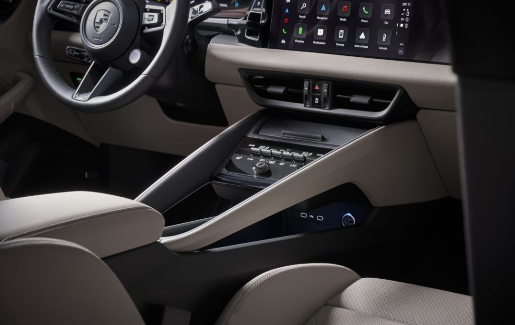 2024 Porsche Macan electrico 43 Motor16