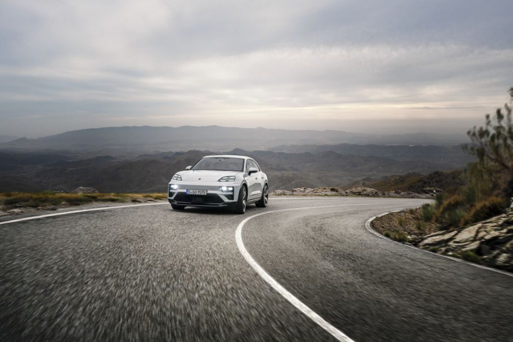 2024 Porsche Macan electrico 68 Motor16
