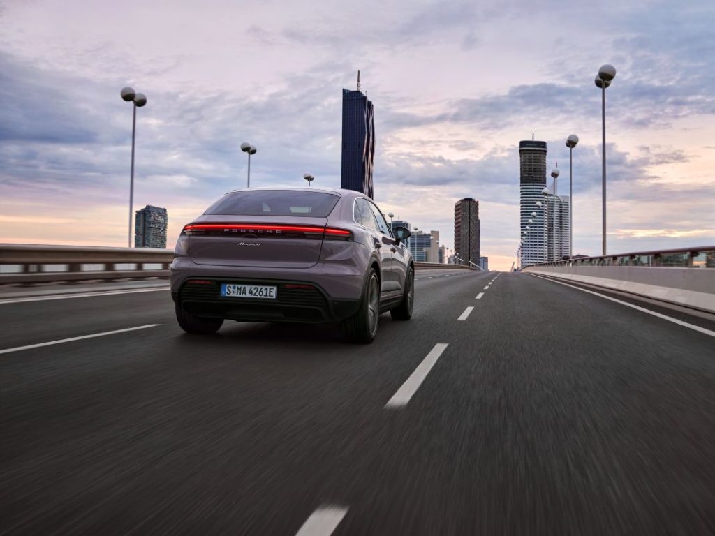 2024 Porsche Macan electrico 71 Motor16