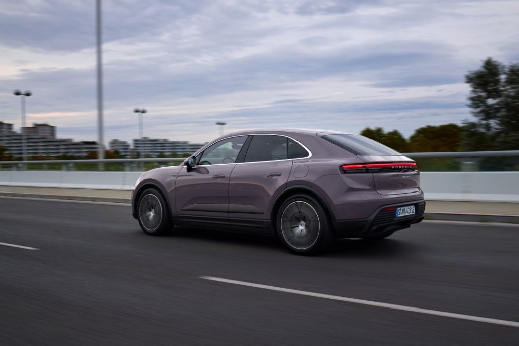2024 Porsche Macan electrico 74 Motor16
