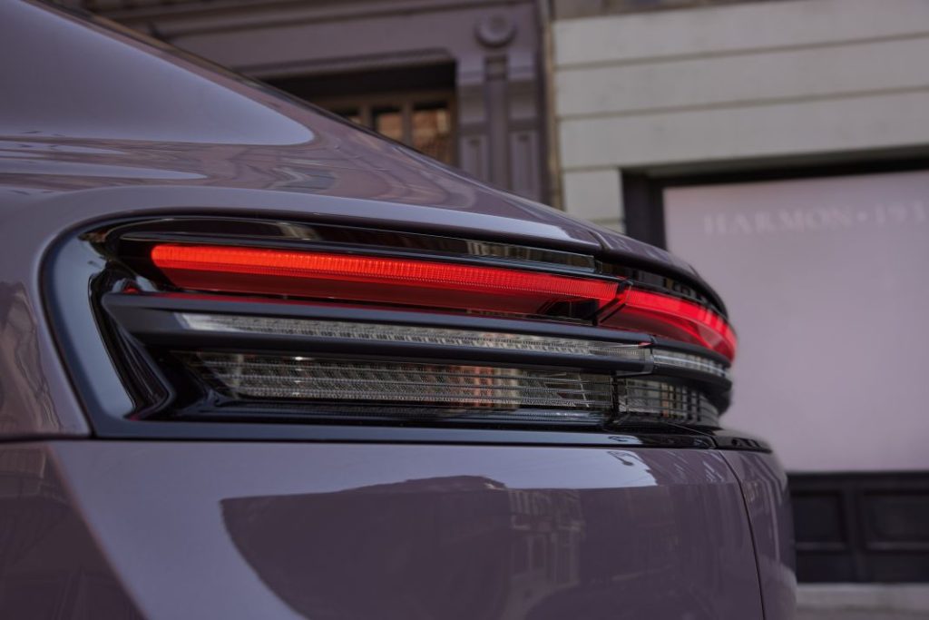 2024 Porsche Macan electrico 77 Motor16