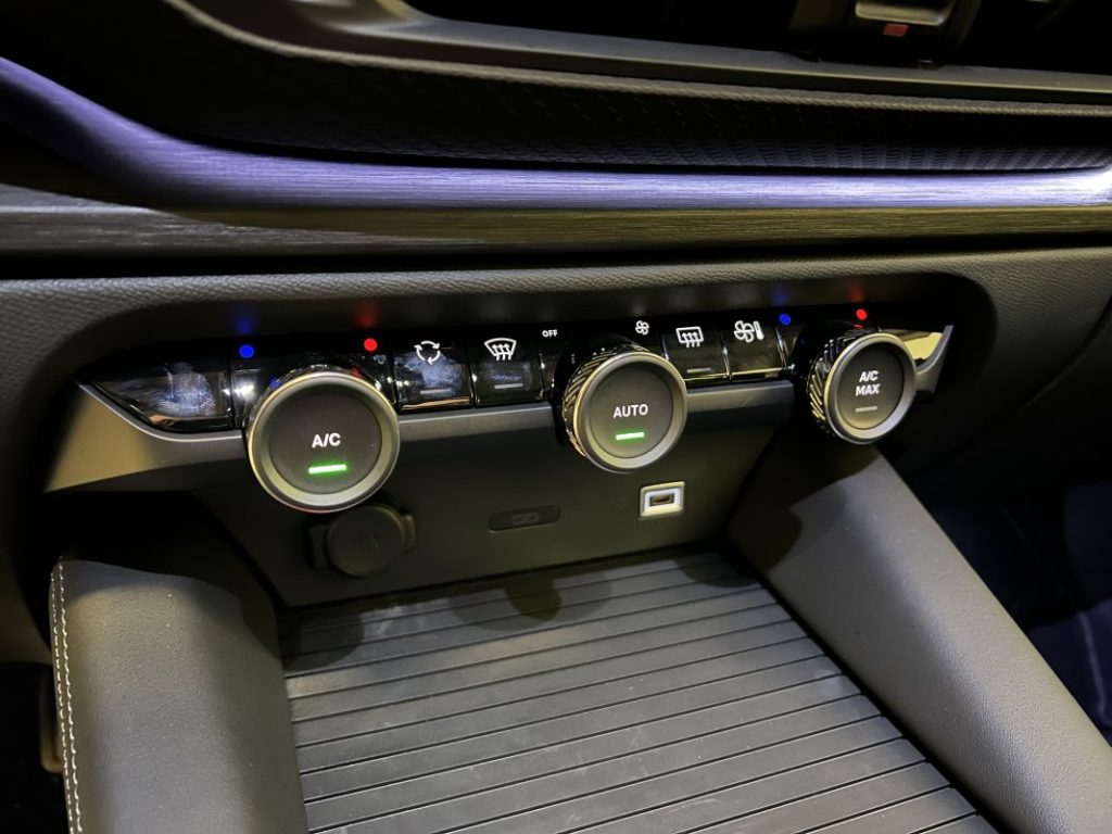 Probamos el Citroën C5 X Plug In Hybrid 180 Plus. Máxima eficiencia a todo confort 25 Motor16 2024 Prueba Citroen C5 X Hybrid 180 8 Motor16