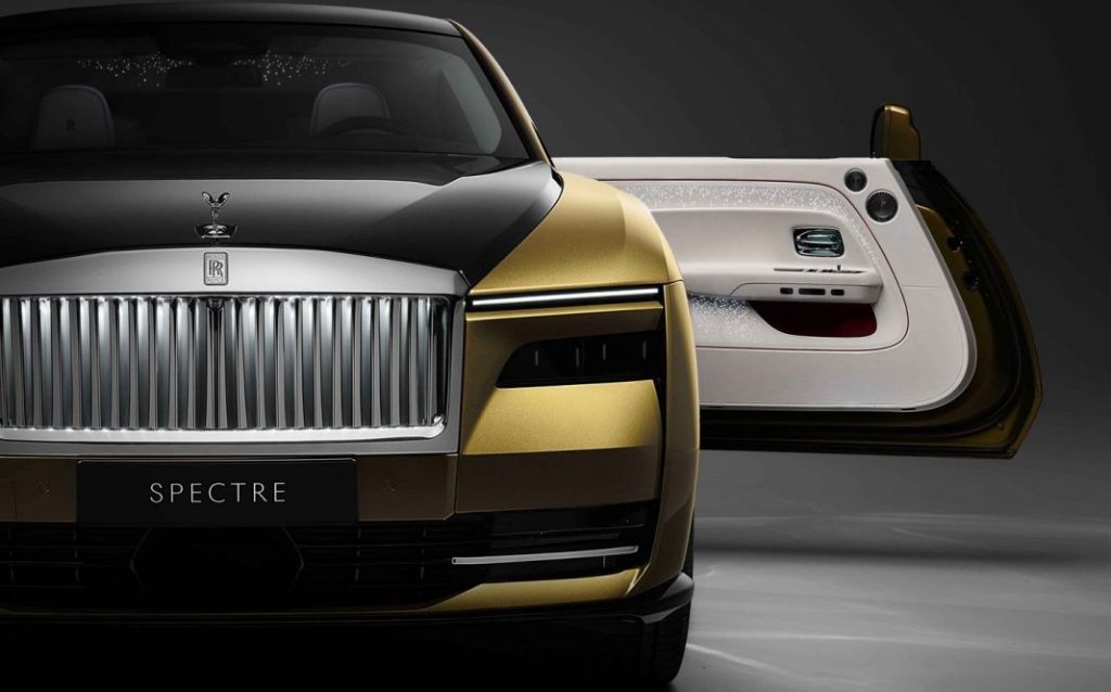 Rolls-Royce Spectre: El motivo para que un coche de 400.000 euros tenga que pasar por el taller 5 Motor16 2024 Rolls Royce Spectre Revision carga 2 Motor16