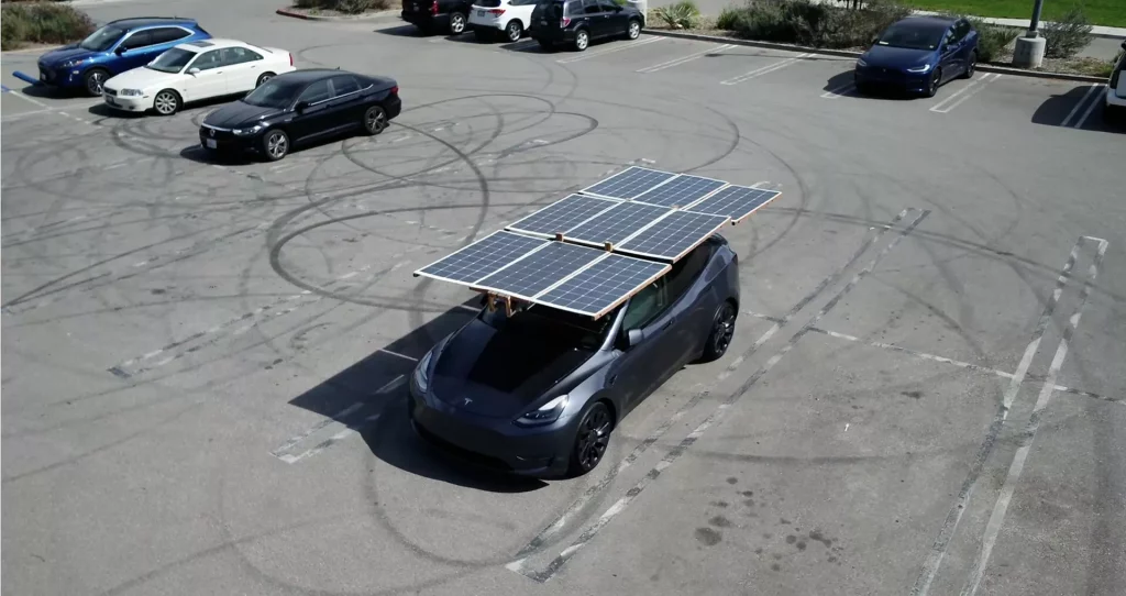 2024 Tesla Model Y techo solar placas 1 Motor16