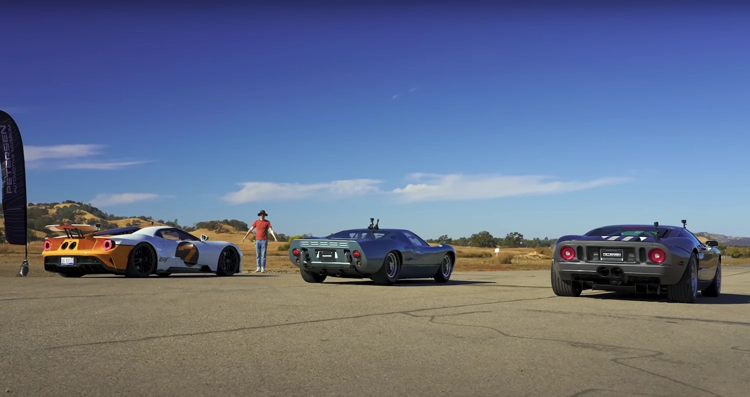 Trzy generacje Forda GT ścierają się ze sobą w ekscytującym wyścigu
