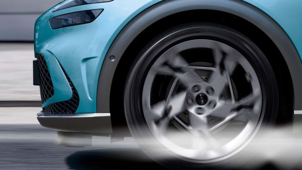 La tecnología que ha patentado Hyundai y Kia para alargar la autonomía de sus eléctricos 1 Motor16 2024 Active Air Skirt Genesis GV60. Hyundai. Kia. Imagen detalle.