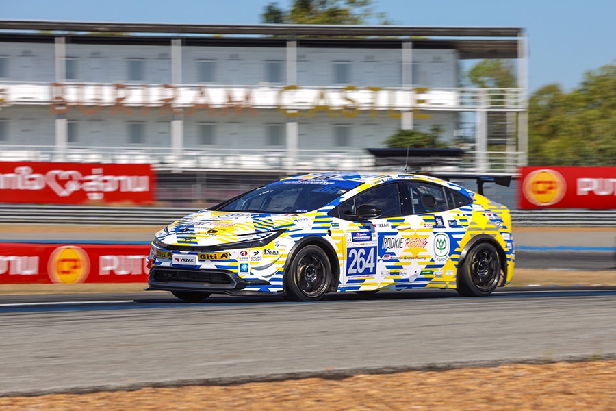El nuevo Toyota Prius da el salto a los circuitos 5 Motor16 2024 toyota carreras hidrogeno 3 Motor16